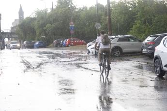 Maltempo sull'Italia, temporali e vento forte: allerta rossa in Veneto Maltempo sull'Italia, temporali e vento forte: allerta rossa in Veneto