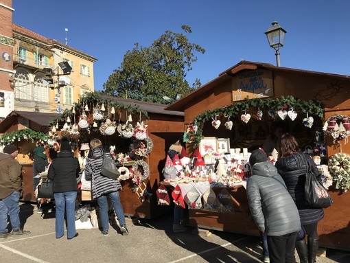 Sordevolo si accende di magia: tutto pronto per il Mercatino degli Angeli, simbolo del Natale biellese Sordevolo si accende di magia: tutto pronto per il Mercatino degli Angeli, simbolo del Natale biellese
