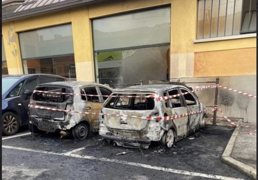 Auto a fuoco a Gattinara, denunciato un 40enne