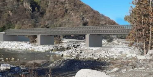 Ponte di Romagnano: il collegamento c'è, ma l'apertura slitta di un altro mese Ponte di Romagnano: il collegamento c'è, ma l'apertura slitta di un altro mese