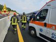 Dal Nord-ovest: incidente stradale sulla A5 verso Ivrea, due persone in ospedale Dal Nord-ovest: incidente stradale sulla A5 verso Ivrea, due persone in ospedale