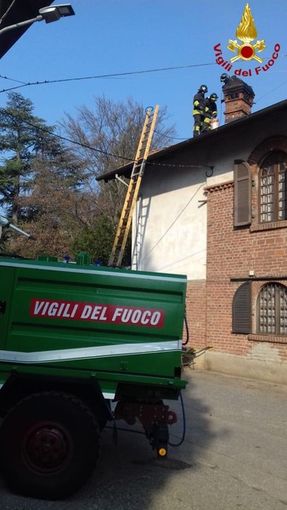 A fuoco una canna fumaria, principio d'incendio a Gattinara A fuoco una canna fumaria, principio d'incendio a Gattinara