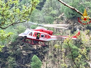 Valsessera, recuperato l'uomo caduto nel torrente: l'operazione dei Vigili del Fuoco
