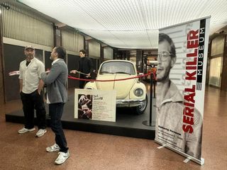 Da Ed Gein a Leonarda Cianciulli: in via Arcivescovado arriva il Museo dei Serial Killer [FOTO E VIDEO]