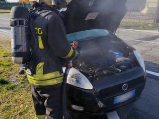 Principio di incendio a Borgo Vercelli, intervento dei Vigili del Fuoco