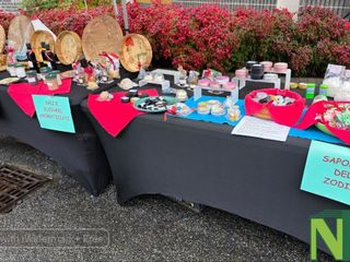 Strona, mercatino e iniziative natalizie: alberi creativi e musica per le vie del paese FOTO e VIDEO di Catia Ciccarelli per newsbiella.it Strona, mercatino e iniziative natalizie: alberi creativi e musica per le vie del paese FOTO e VIDEO di Catia Ciccarelli per newsbiella.it