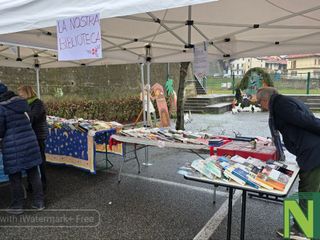 Strona, mercatino e iniziative natalizie: alberi creativi e musica per le vie del paese FOTO e VIDEO di Catia Ciccarelli per newsbiella.it Strona, mercatino e iniziative natalizie: alberi creativi e musica per le vie del paese FOTO e VIDEO di Catia Ciccarelli per newsbiella.it