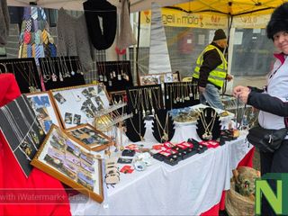 Strona, mercatino e iniziative natalizie: alberi creativi e musica per le vie del paese FOTO e VIDEO di Catia Ciccarelli per newsbiella.it Strona, mercatino e iniziative natalizie: alberi creativi e musica per le vie del paese FOTO e VIDEO di Catia Ciccarelli per newsbiella.it