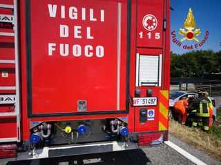 Incidente stradale sulla SP 12, intervento dei Vigili del Fuoco FOTO Incidente stradale sulla SP 12, intervento dei Vigili del Fuoco FOTO