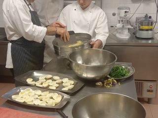 Foraging: l'Alberghiero di Varallo riscopre i doni della terra.