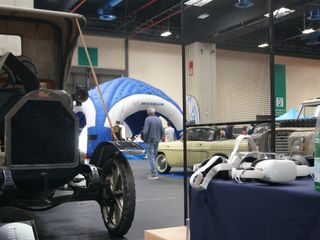 I mezzi della fondazione Marazzato accanto agli Alpini: tre appuntamenti nel mese di maggio.