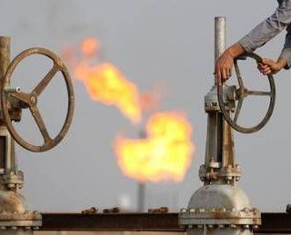 Venezuela, da Usa licenze di estrazione a cinque compagnie petrolifere: c'è anche Eni Venezuela, da Usa licenze di estrazione a cinque compagnie petrolifere: c'è anche Eni