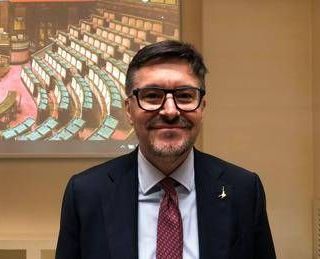 Bullismo, Paganella: "Torniamo ad occuparci dei nostri ragazzi" Bullismo, Paganella: "Torniamo ad occuparci dei nostri ragazzi"