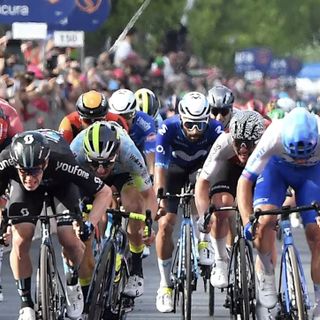 Venerdì passa il Giro d'Italia a Vercelli: percorso e divieti