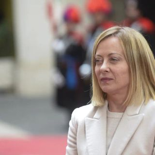 Meloni “Nel giorno del Tricolore rendiamo onore alla nostra Patria”