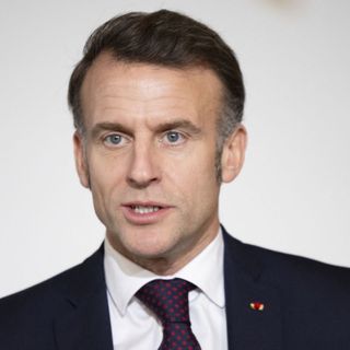 Macron “E’ il momento del risveglio europeo”