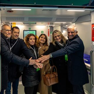 Trasporti, in Piemonte nuovo treno elettrico a doppio piano