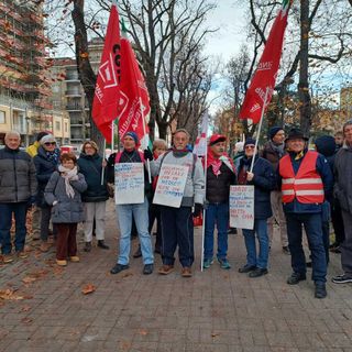 Valsessera senza medici di base, oltre 50 cittadini al presidio per avere risposte