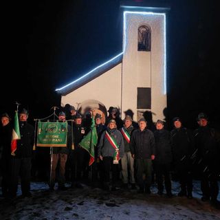 La Valsessera ricorda Nikolajewka, fiaccole accese e molti Alpini nonostante la neve