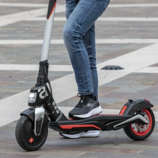 Monopattini, da oggi scatta l'obbligo assicurativo ma appena ...1 su 10 ha la targa