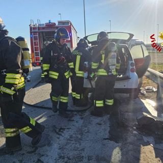Dal Nord Ovest - Principio d’incendio in un’auto a Carisio
