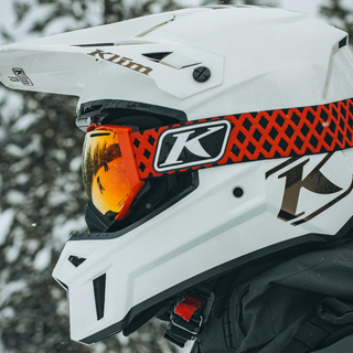 Mai più senza casco sugli sci: il nuovo decreto che rende obbligatoria la protezione per tutti