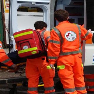 Un 21enne investito a Vercelli: è grave