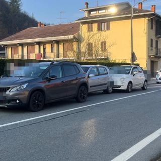 Maxi tamponamento tra auto a Ponzone