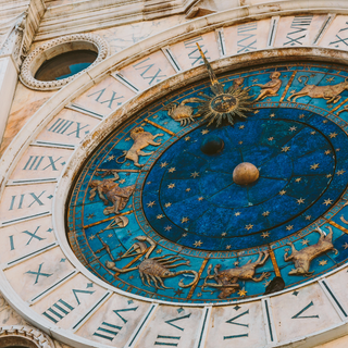 Ecco cosa ci dicono le stelle per i prossimi giorni: l’Oroscopo di Corinne.