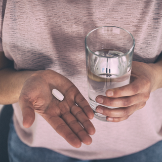 Antibiotico-resistenza, i consigli per proteggere la salute e utilizzare i farmaci al meglio