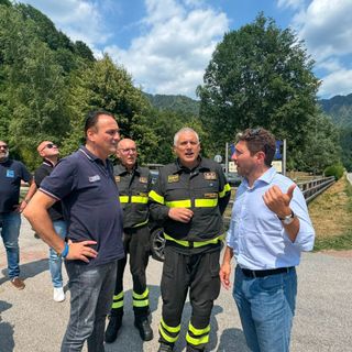 Incendi in Piemonte, Cirio al centro di comando di Varallo per Cravagliana