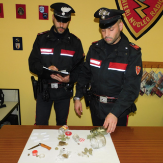 Fermato con la droga addosso: in manette un 24enne