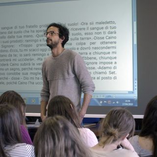 Coronavirus, salta l’appuntamento di febbraio con “Adotta uno Scrittore”. Marzo e aprile nuove date