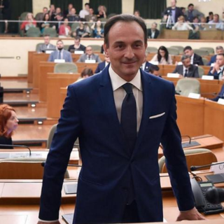 Piemonte resta arancione. Ma migliorano dati contagio e intensive, Cirio: “Curva in discesa”