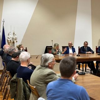 Un momento dell'incontro tra l'assessore regionale Chiarelli e i rappresentanti del territorio