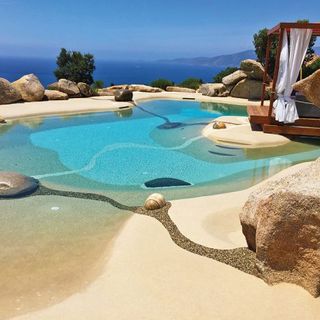 Piscine naturali Biodesign: Una spiaggia direttamente a casa