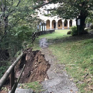 Coggiola, chiude strada per Noveis per frana. Sindaco: “Inaccessibile anche sentiero per Santuario Cavallero”