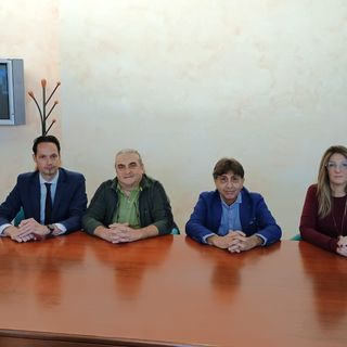 Allarme Ascom e sindacati: troppi contratti minori mettono a rischio salari e tutele