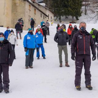 All'Alpe di Mera il flash mob del mondo della montagna: &quot;Ridateci lavoro e dignità&quot; VIDEO