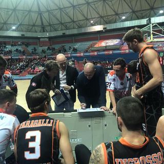 Valsesia Basket accusata di comportamenti razzisti dal coach di Montecatini