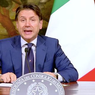 Conte: &quot;Riapriamo con rischio calcolato, ma non possiamo fermarci ora. Da lunedì riprende la vita sociale&quot;