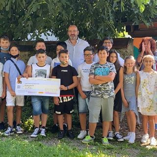Ultimo giorno di scuola per gli alunni della quinta elementare dell'istituto Tanzio da Varallo