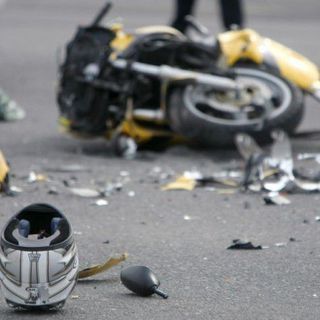 Sostegno, grave incidente stradale: ferite da codice rosso per un motociclista di 57 anni (foto di repertorio)