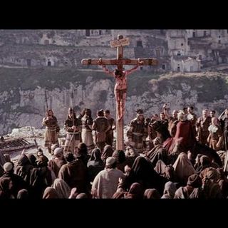 A Romagnano Sesia va di scena il Venerdì Santo, l'esperienza di due volontari