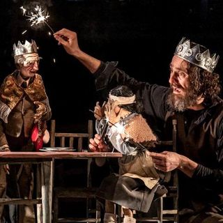 “Natale in casa Cupiello” arriva in teatro: a Varallo il capolavoro di Eduardo in versione cum figuris