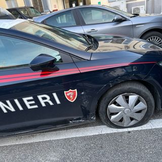 Vercelli: Inseguimento di un'auto in fuga nella notte