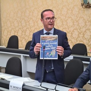Michele Mosca presenta la 40° edizione del bando di concorso “Diventiamo cittadini europei”.