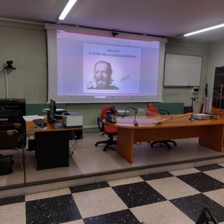 Borgosesia, al Liceo Ferrari una conferenza su Galileo Galilei con il professor Giorgio Urban