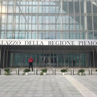 Grattacielo della Regione Piemonte, intervento di manutenzione, dipendenti a casa.