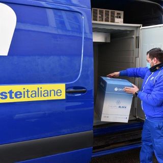 Proseguono le consegne di vaccini all'Ospedale di Vercelli